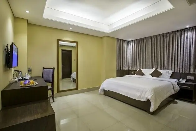 Hotel The Capital