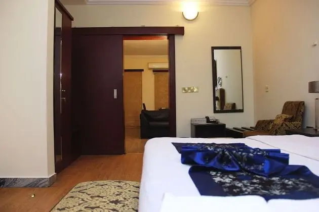 Capital Inn Plus