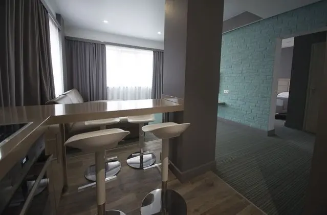 Capital Hotel - Oda