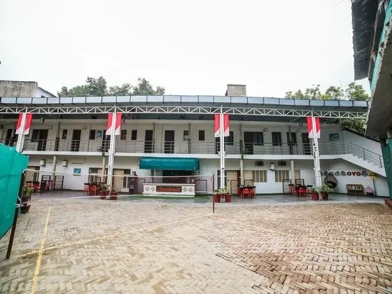 Capital O 10953 Dayal Lodge - A Boutique Hotel