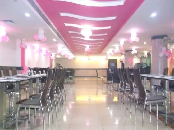 Capital O 10970 Hotel Krishna Palace - Yerinde Yemek