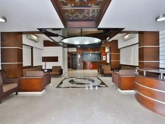 Capital O 1271 Hotel Raajpath - Lobi