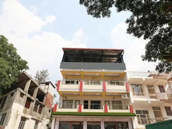 Capital O 13722 hotel walnut inn - Dış Mekan