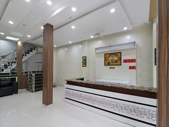 Capital O 13722 hotel walnut inn - Lobi