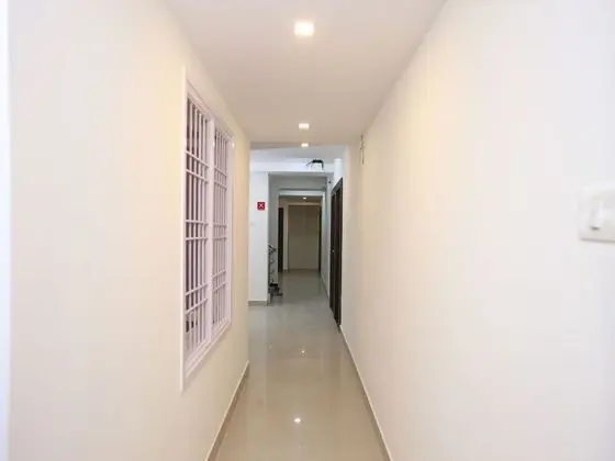 Capital O 14043 Hotel Star Holiday - Lobi