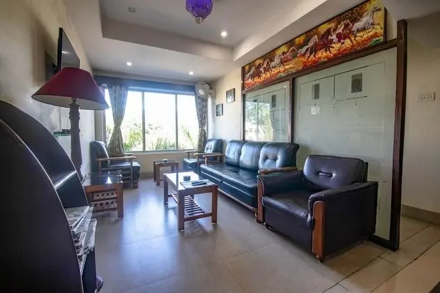 Capital O 15455 Hill Crest View Guest House - Lobi