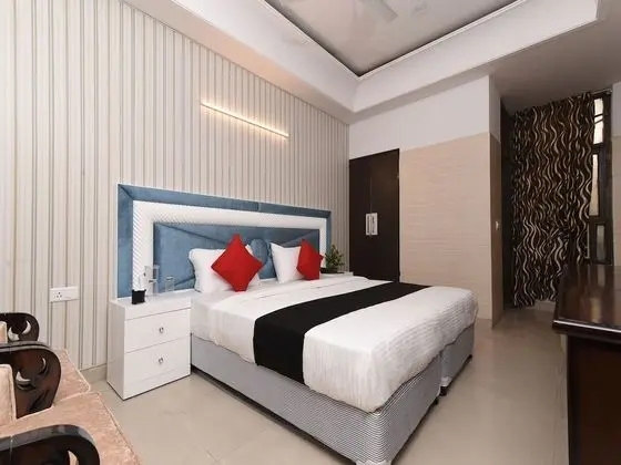 Capital O 16676 near Noida City Center - Öne Çıkan Resim