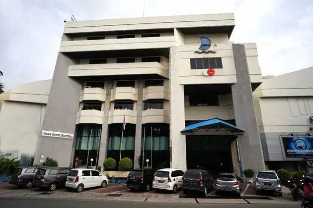 Capital O 1735 Adika Bahtera Hotel - Dış Mekan
