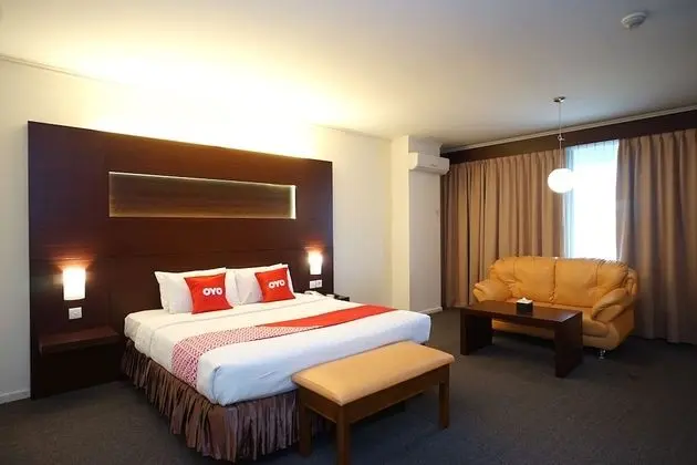 Capital O 1735 Adika Bahtera Hotel - Oda