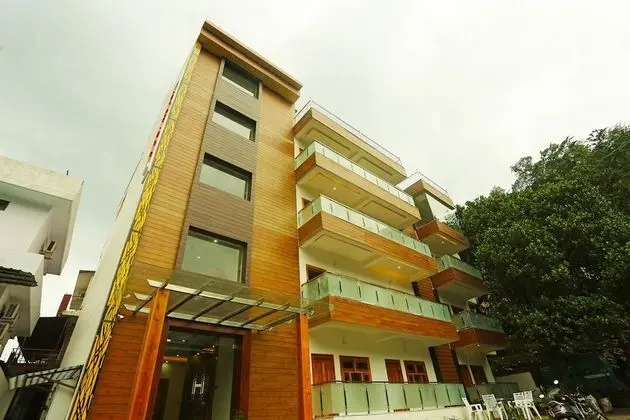 Capital O 18317 Hotel Samriddhi Retreat