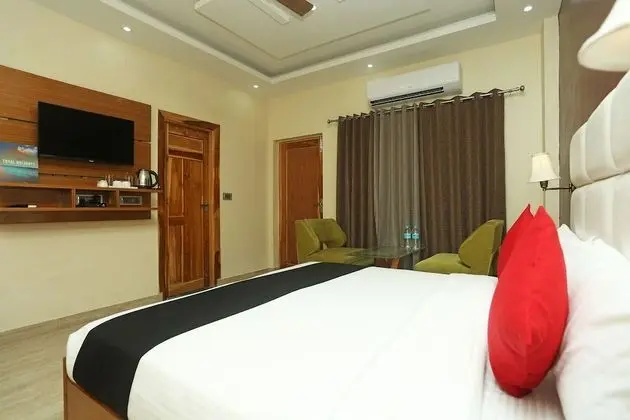 Capital O 18317 Hotel Samriddhi Retreat - Oda