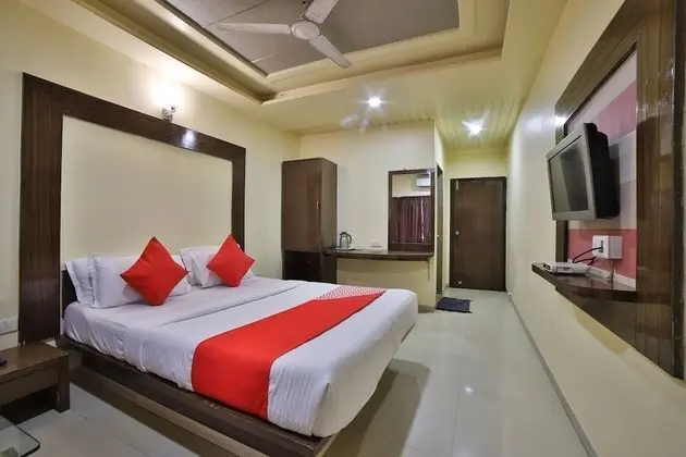 Capital O 1967 Hotel Kalash Residency - Oda