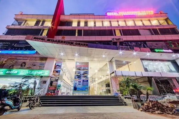 Capital O 23502 Hotel Millennium Grand - Dış Mekan
