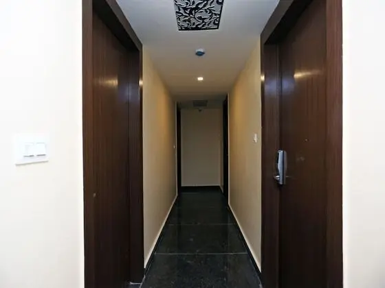 Capital O 26694 Hotel Anubhav - Lobi