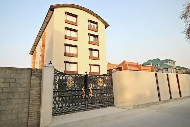 Capital O 28688 The Saffron Hotel - Dış Mekan