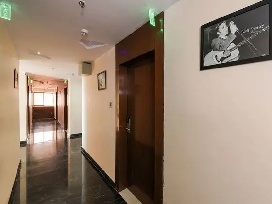 Capital O 29581 Rohini Jazz - Lobi