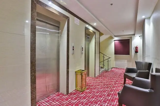 Capital O 338 Asian Hotel - Lobi