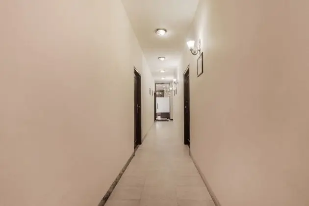 Capital O 353 Hotel Four Boutique - Lobi