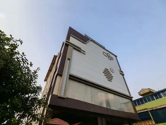 Capital O 35621 Hotel Durga International