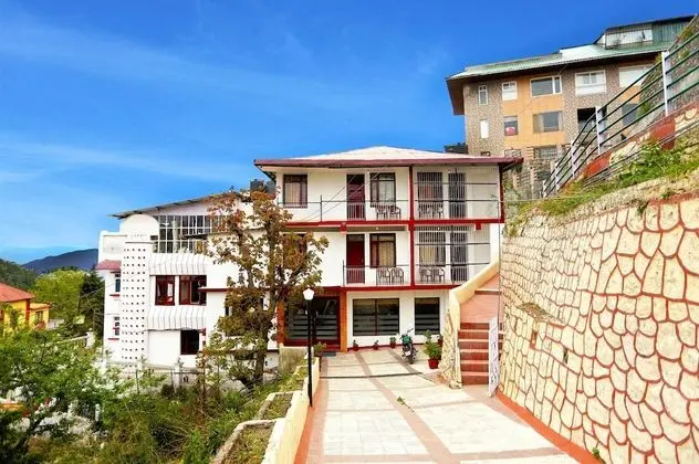 Capital O 3639 Hotel Pioneer