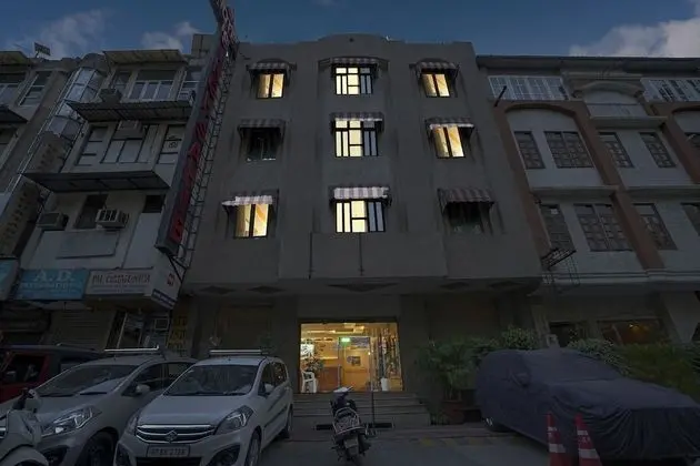 Capital O 41598 Hotel Singh Sahib - Dış Mekan