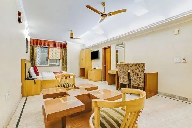 Capital O 41598 Hotel Singh Sahib - Oda