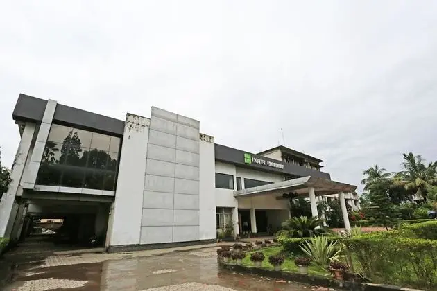 Capital O 45308 Hotel Highway