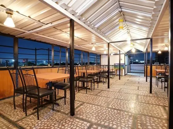 Capital O 46832 Gaayatri Residency - Yerinde Yemek