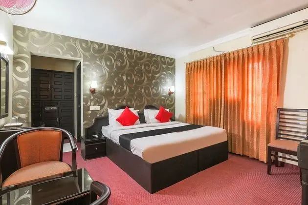 Capital O 47550 Grand Swagath