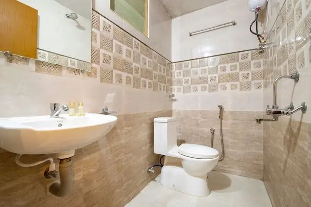 Capital O 49120 Ak International - Banyo Tipleri
