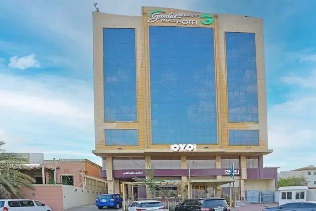 Capital O 596 Garden Palace Hotel