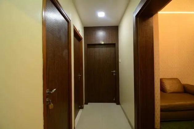 Capital O 61317 Hotel Gandharva Residency - İç Mekan
