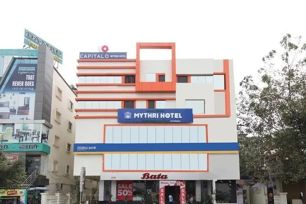 Capital O 63727 Mythri Hotel