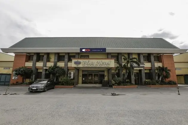 Capital O 740 Bliss Hotel Dau