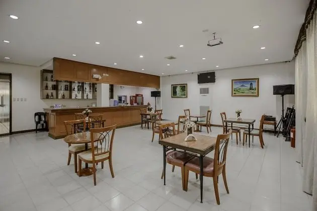 Capital O 740 Bliss Hotel Dau - Yerinde Yemek