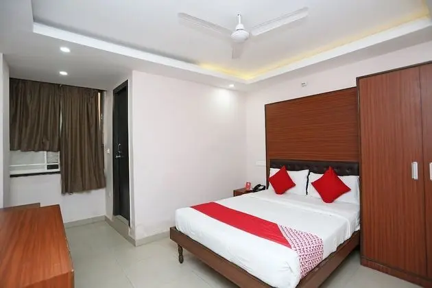 Capital O 8306 Kamat Inn