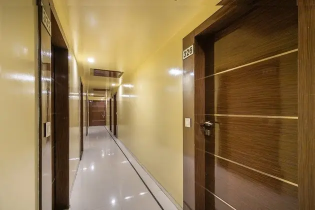 Capital O 891 Hotel Kadamb Inn - Lobi