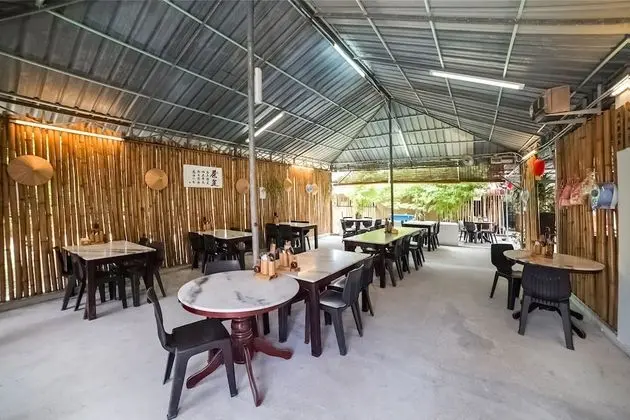 Capital O 89374 Ohana Restaurant & Homestay - Lobi