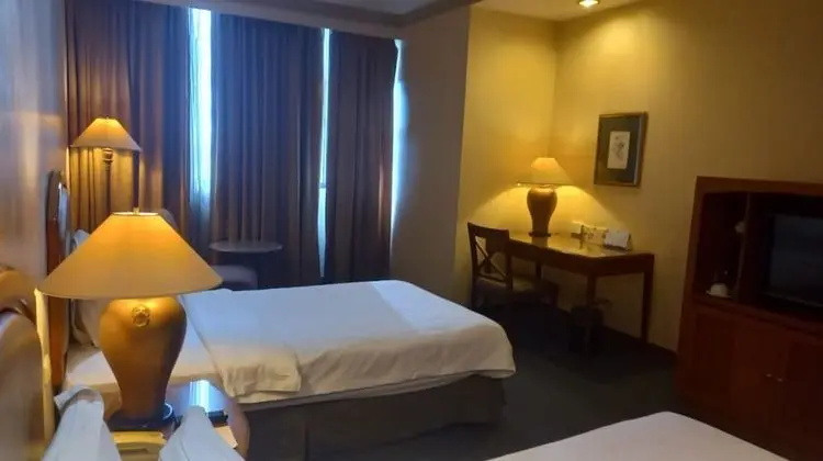 Capital O 914 Makati Palace Hotel - Oda
