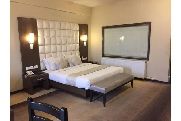 Capital O 9508 Hotel Pine Spring - Öne Çıkan Resim