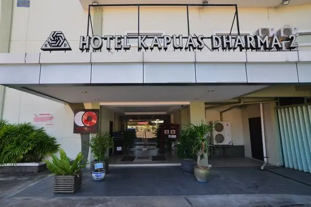 Capital O 988 Hotel Kapuas Dharma 2