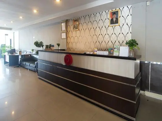 Capital O 988 Hotel Kapuas Dharma 2 - Lobi