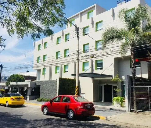 CAPITAL O HOTEL ARBOLEDAS EXPO