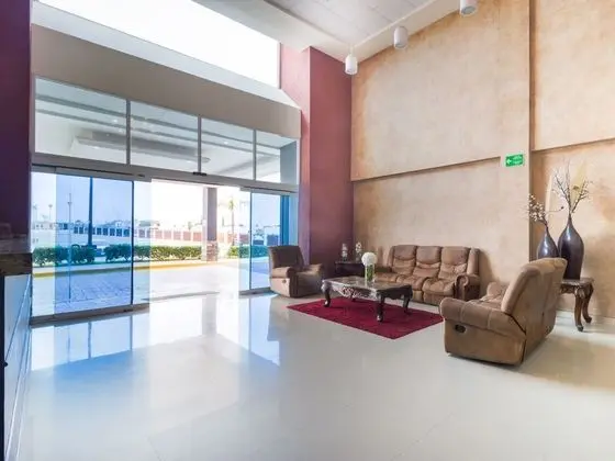 Capital O Hotel Herederos, Piedras Negras - Lobi