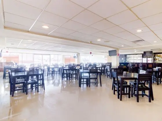 Capital O Hotel Herederos, Piedras Negras - Yerinde Yemek