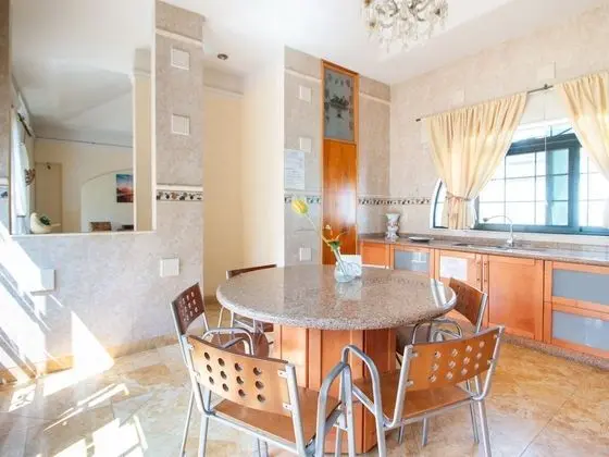 Capital O Hotel San Jose, San Luis - Yerinde Yemek