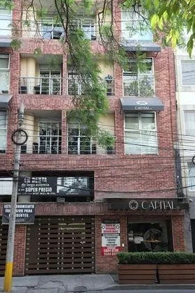 Capital St. - Dış Mekan