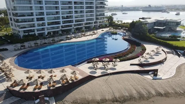 Capitalia Tres Mares Beachfront Oasis - Oda