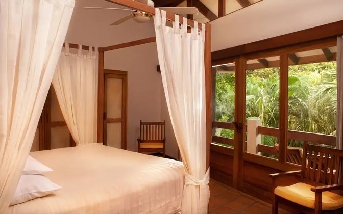 Capitan Suizo Beach Front Boutique - Oda