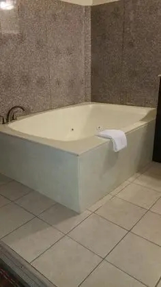 Capitol Inn And Suites - Banyo Tipleri